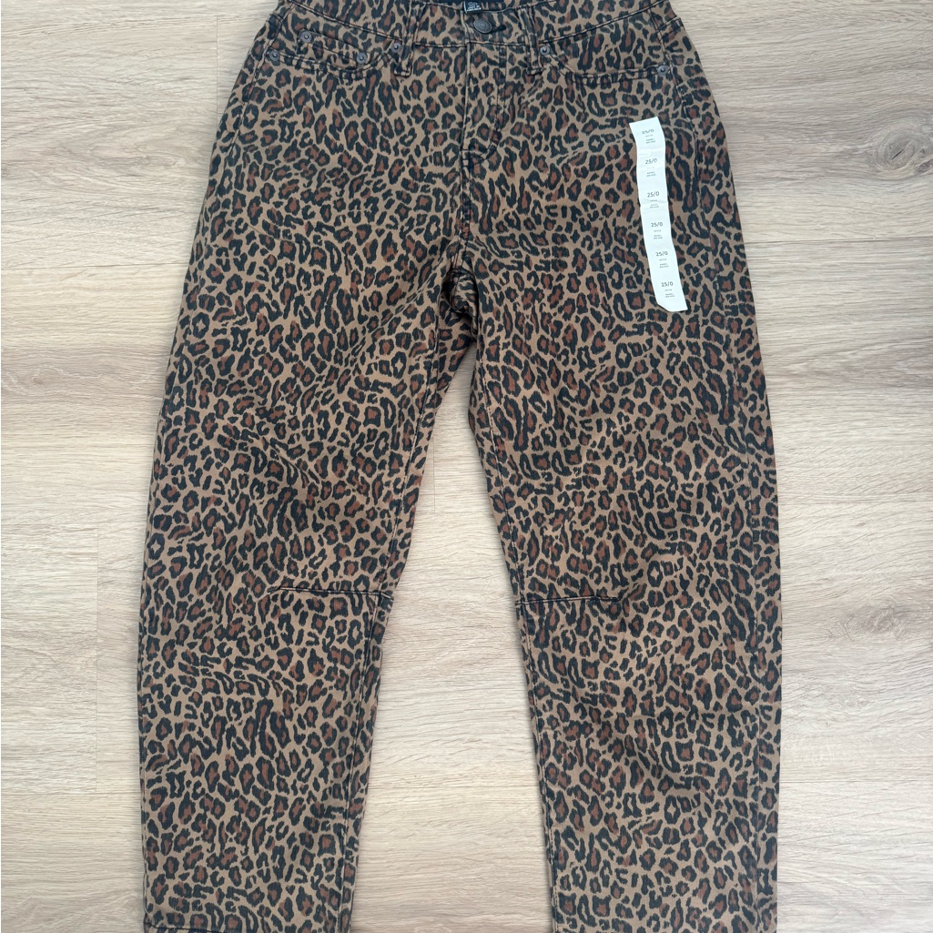 Banana Republic Factory Animal Print Barrel Ankle Jeans  Brand New